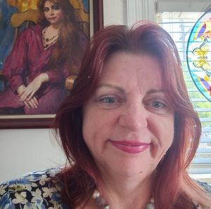 Meet your Posher, Myra